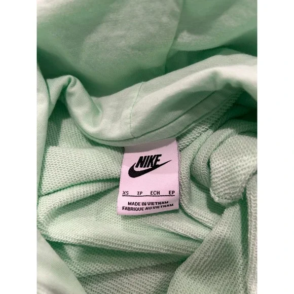 Nike Women's Light Green Zip Up Hoodie Jacket XS Sporty Lightweight Athleisure - Picture 5 of 7